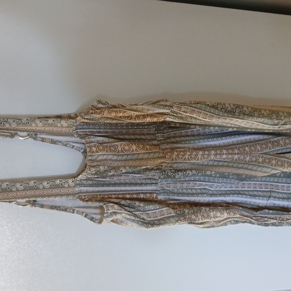 Derek Heart Sleeveless Romper - Picture 6 of 6